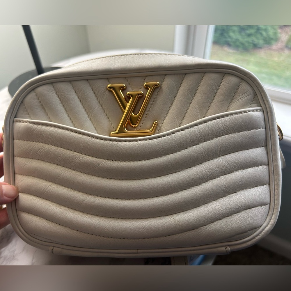 Louis Vuitton New Wave Camera Bag white